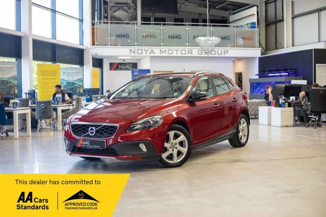 2014 VOLVO V40 CROSS COUNTRY