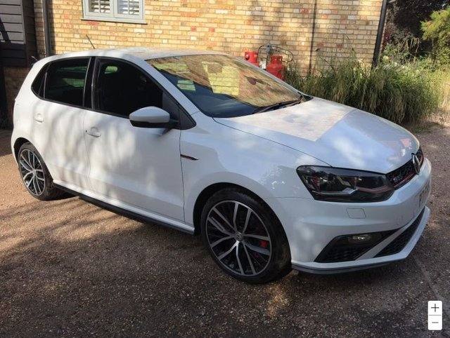 2015 VOLKSWAGEN POLO