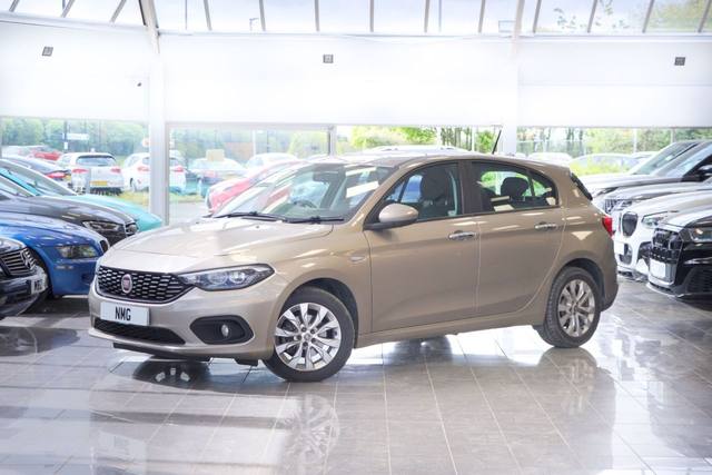 2017 FIAT TIPO